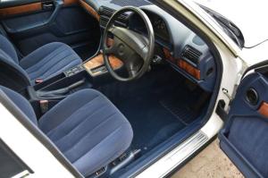 BMW 740i 1992 года  (UK)